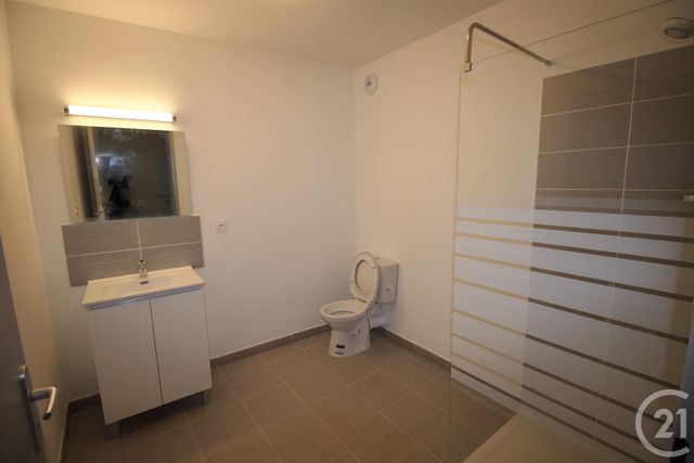 Afficher la photo en grand Studio à louer - 1 pièce - 28.12 m2 - NIMES - 30 - LANGUEDOC-ROUSSILLON - Century 21 Dhuoda