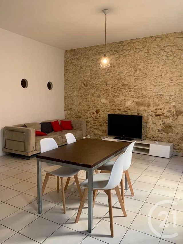 Appartement F3 à louer - 3 pièces - 55.54 m2 - NIMES - 30 - LANGUEDOC-ROUSSILLON - Century 21 Dhuoda