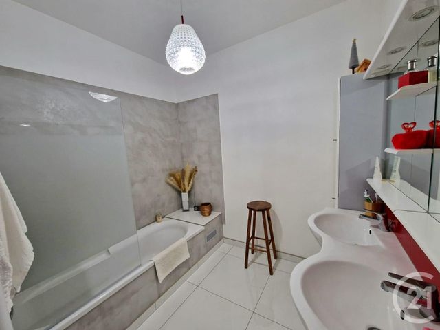 Afficher la photo en grand maison à vendre - 7 pièces - 140.0 m2 - RODILHAN - 30 - LANGUEDOC-ROUSSILLON - Century 21 Dhuoda