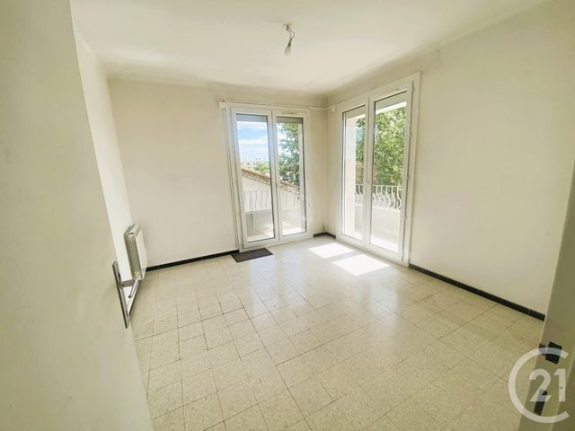 Appartement F4 à vendre - 4 pièces - 84.4 m2 - NIMES - 30 - LANGUEDOC-ROUSSILLON - Century 21 Dhuoda