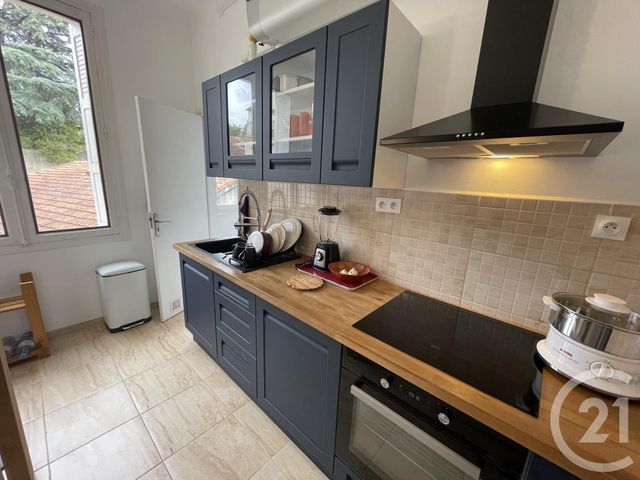 Appartement T1 à vendre - 1 pièce - 42.42 m2 - NIMES - 30 - LANGUEDOC-ROUSSILLON - Century 21 Dhuoda