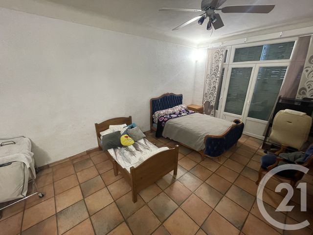 Afficher la photo en grand immeuble à vendre - 343.59 m2 - BEAUCAIRE - 30 - LANGUEDOC-ROUSSILLON - Century 21 Dhuoda