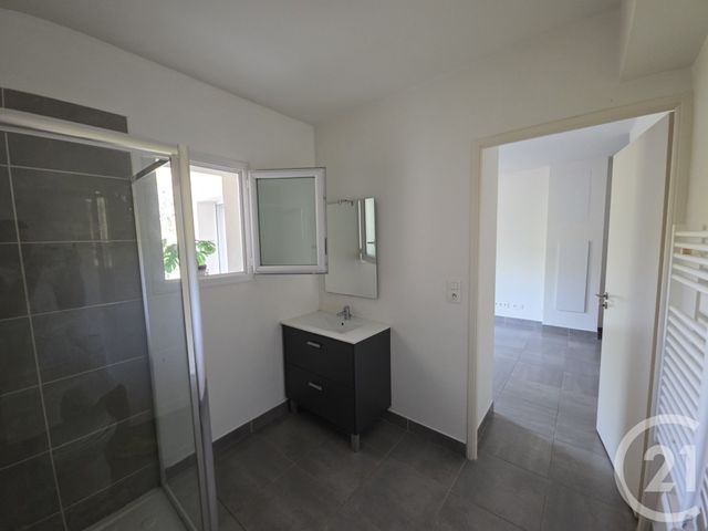 Appartement Studio à vendre - 1 pièce - 21.96 m2 - NIMES - 30 - LANGUEDOC-ROUSSILLON - Century 21 Dhuoda