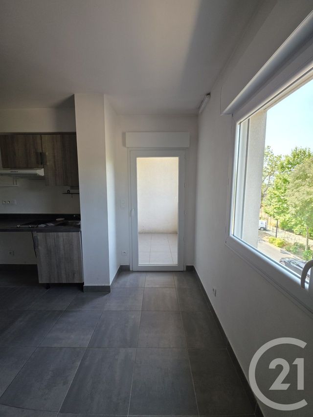 Appartement Studio à vendre - 1 pièce - 21.96 m2 - NIMES - 30 - LANGUEDOC-ROUSSILLON - Century 21 Dhuoda
