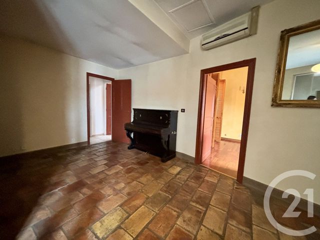Afficher la photo en grand Appartement à vendre - 4 pièces - 146.6 m2 - NIMES - 30 - LANGUEDOC-ROUSSILLON - Century 21 Dhuoda
