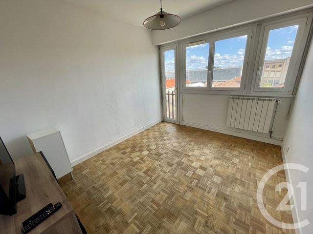 Appartement T4 à vendre - 4 pièces - 79.78 m2 - NIMES - 30 - LANGUEDOC-ROUSSILLON - Century 21 Dhuoda