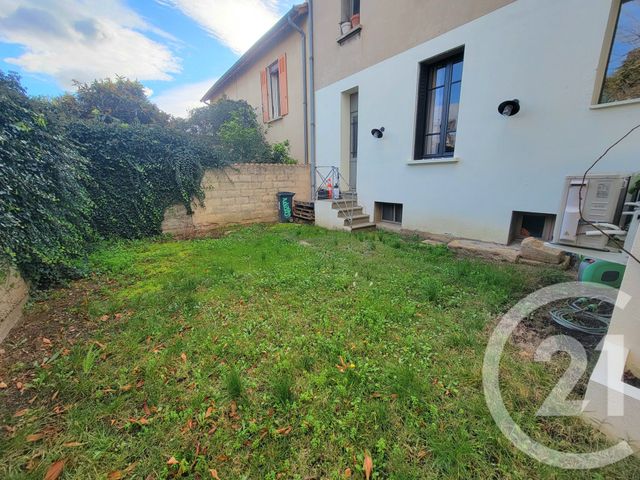 Afficher la photo en grand Appartement F3 à vendre - 3 pièces - 76.13 m2 - NIMES - 30 - LANGUEDOC-ROUSSILLON - Century 21 Dhuoda