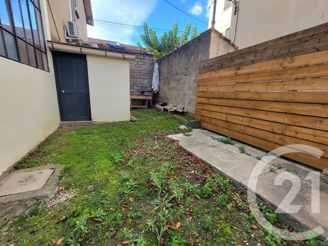 Afficher la photo en grand Appartement F3 à vendre - 3 pièces - 76.13 m2 - NIMES - 30 - LANGUEDOC-ROUSSILLON - Century 21 Dhuoda