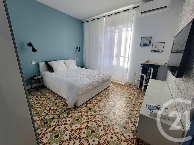 Afficher la photo en grand Appartement F3 à vendre - 3 pièces - 76.13 m2 - NIMES - 30 - LANGUEDOC-ROUSSILLON - Century 21 Dhuoda