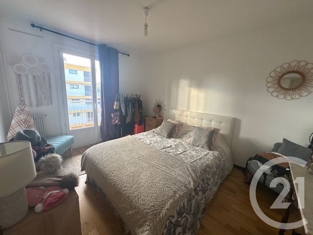 Appartement T3 à vendre - 3 pièces - 72.94 m2 - NIMES - 30 - LANGUEDOC-ROUSSILLON - Century 21 Dhuoda
