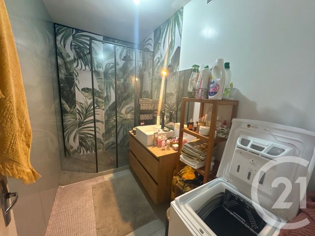 Appartement T3 à vendre - 3 pièces - 72.94 m2 - NIMES - 30 - LANGUEDOC-ROUSSILLON - Century 21 Dhuoda