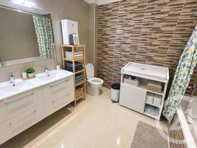 Appartement Duplex à vendre - 4 pièces - 109.72 m2 - NIMES - 30 - LANGUEDOC-ROUSSILLON - Century 21 Dhuoda