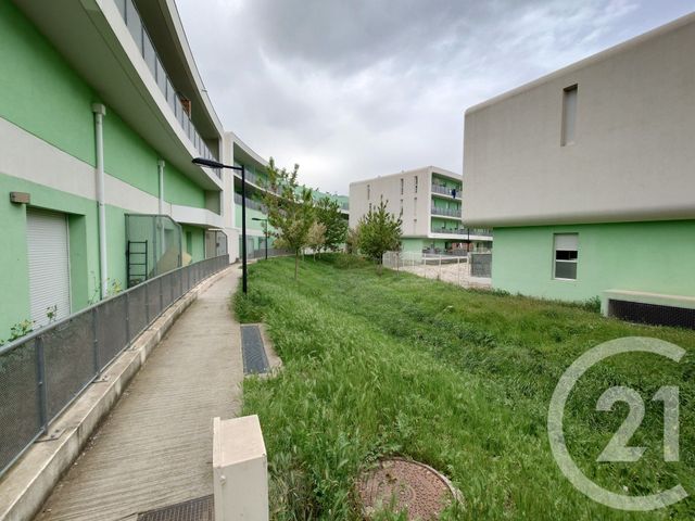 Afficher la photo en grand Appartement Studio à vendre - 1 pièce - 25.4 m2 - NIMES - 30 - LANGUEDOC-ROUSSILLON - Century 21 Dhuoda