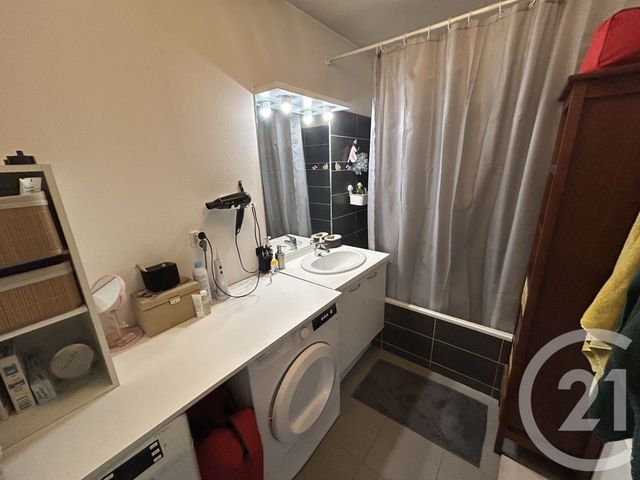 Appartement F3 à vendre - 3 pièces - 69.22 m2 - NIMES - 30 - LANGUEDOC-ROUSSILLON - Century 21 Dhuoda