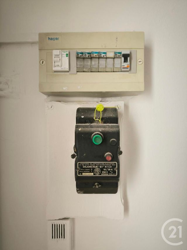 Appartement F4 à vendre - 4 pièces - 69.46 m2 - NIMES - 30 - LANGUEDOC-ROUSSILLON - Century 21 Dhuoda