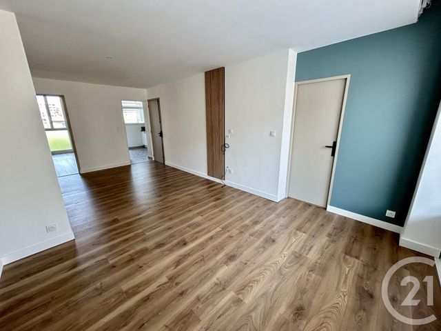 Appartement F5 à louer - 5 pièces - 88.33 m2 - NIMES - 30 - LANGUEDOC-ROUSSILLON - Century 21 Dhuoda