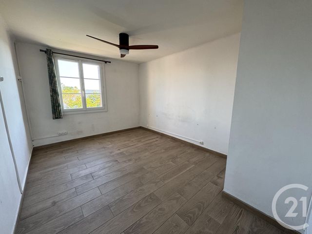 Appartement T3 à vendre - 3 pièces - 52.27 m2 - NIMES - 30 - LANGUEDOC-ROUSSILLON - Century 21 Dhuoda