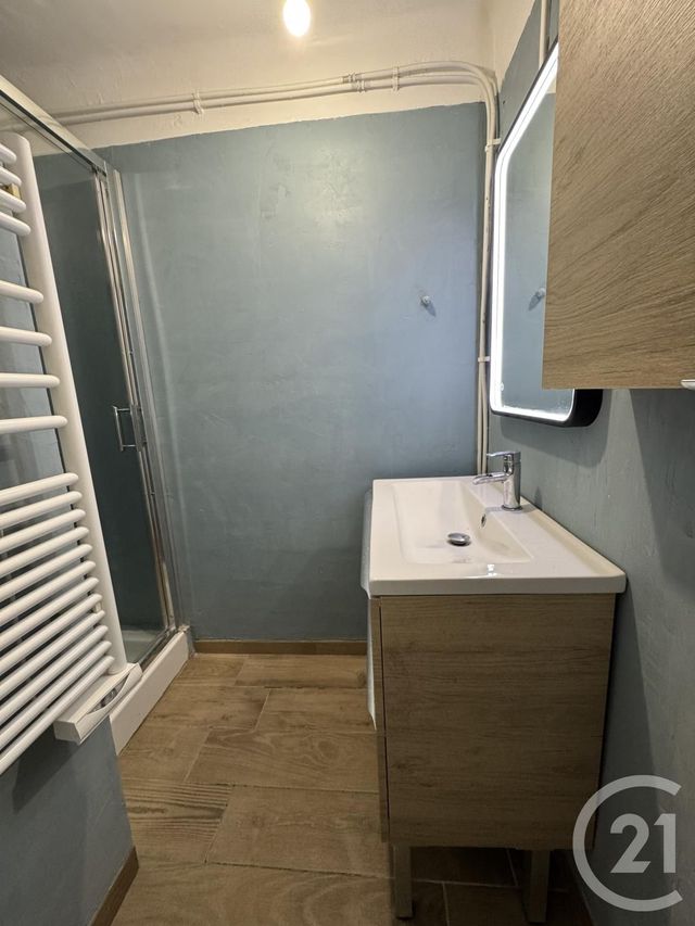 Appartement T3 à vendre - 3 pièces - 52.27 m2 - NIMES - 30 - LANGUEDOC-ROUSSILLON - Century 21 Dhuoda