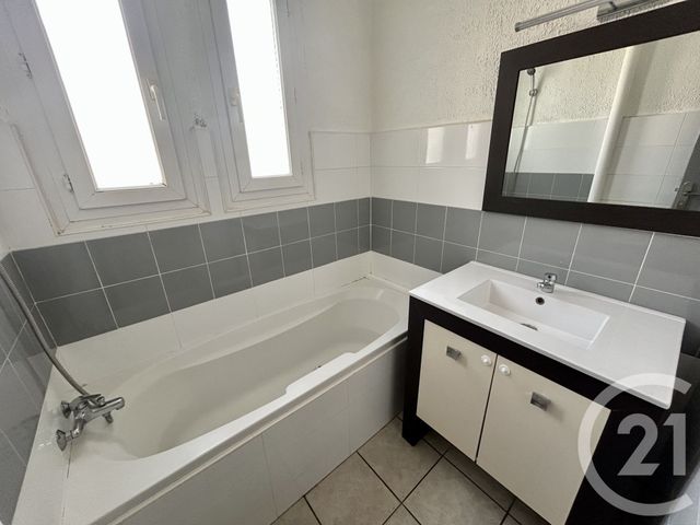 Appartement F4 à vendre - 4 pièces - 65.0 m2 - NIMES - 30 - LANGUEDOC-ROUSSILLON - Century 21 Dhuoda
