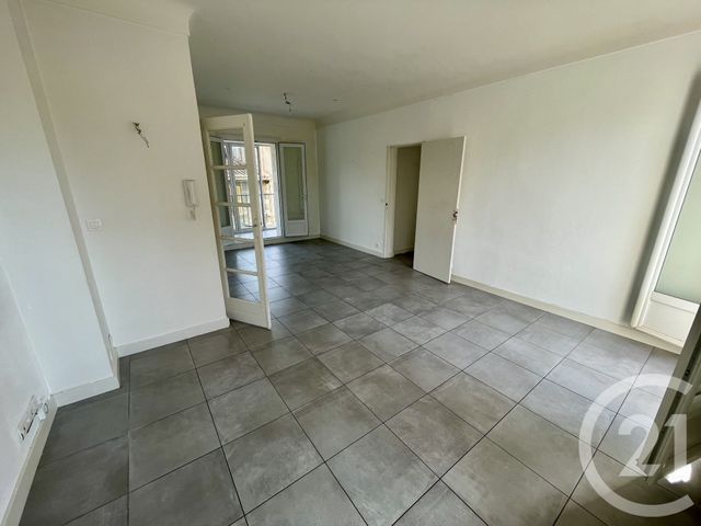 Appartement T4 à vendre - 4 pièces - 87.31 m2 - NIMES - 30 - LANGUEDOC-ROUSSILLON - Century 21 Dhuoda