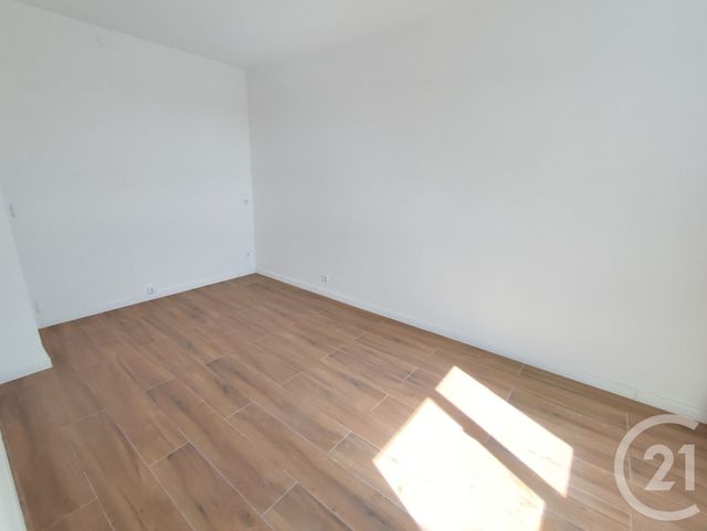 Appartement F4 à louer - 4 pièces - 70.43 m2 - NIMES - 30 - LANGUEDOC-ROUSSILLON - Century 21 Dhuoda