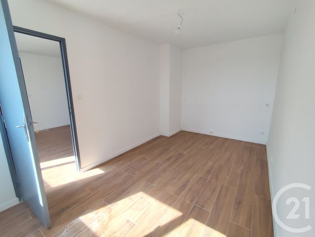 Appartement F4 à louer - 4 pièces - 70.43 m2 - NIMES - 30 - LANGUEDOC-ROUSSILLON - Century 21 Dhuoda