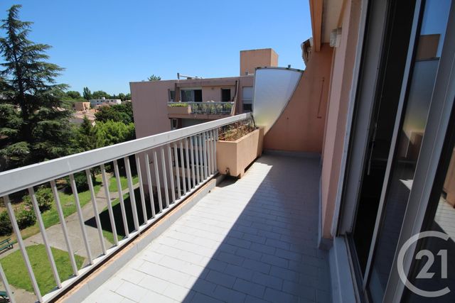 Appartement T4 à louer - 4 pièces - 84.72 m2 - NIMES - 30 - LANGUEDOC-ROUSSILLON - Century 21 Dhuoda