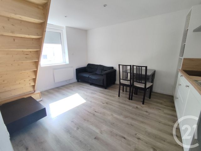 Appartement T3 à louer - 3 pièces - 36.76 m2 - NIMES - 30 - LANGUEDOC-ROUSSILLON - Century 21 Dhuoda