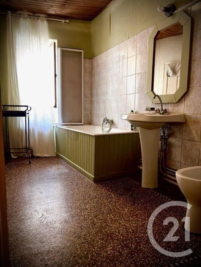 Afficher la photo en grand maison à vendre - 2 pièces - 42.11 m2 - NIMES - 30 - LANGUEDOC-ROUSSILLON - Century 21 Dhuoda