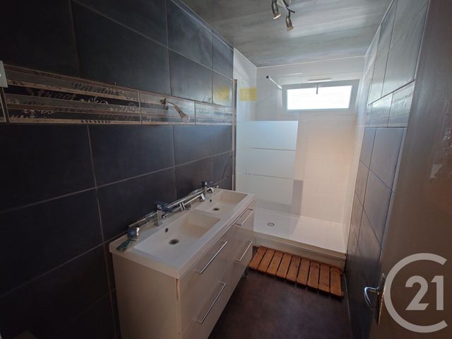 Appartement T3 à vendre - 4 pièces - 71.88 m2 - NIMES - 30 - LANGUEDOC-ROUSSILLON - Century 21 Dhuoda