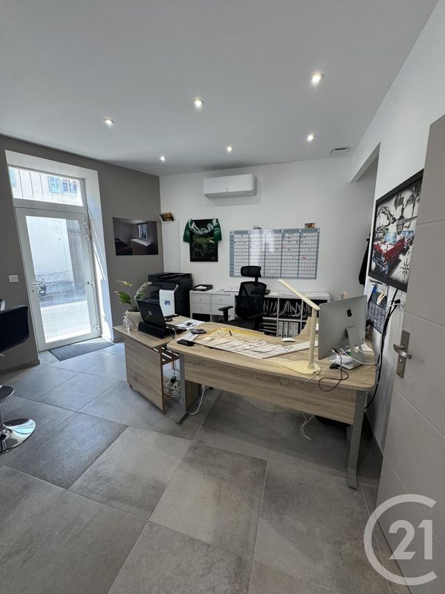 Appartement T1 à vendre - 1 pièce - 32.0 m2 - NIMES - 30 - LANGUEDOC-ROUSSILLON - Century 21 Dhuoda