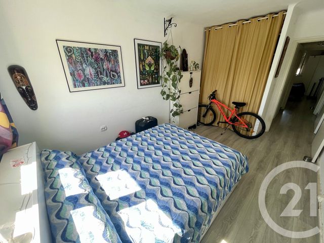 Appartement T3 à vendre - 3 pièces - 62.13 m2 - NIMES - 30 - LANGUEDOC-ROUSSILLON - Century 21 Dhuoda