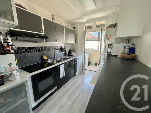 Appartement T3 à vendre - 3 pièces - 62.13 m2 - NIMES - 30 - LANGUEDOC-ROUSSILLON - Century 21 Dhuoda