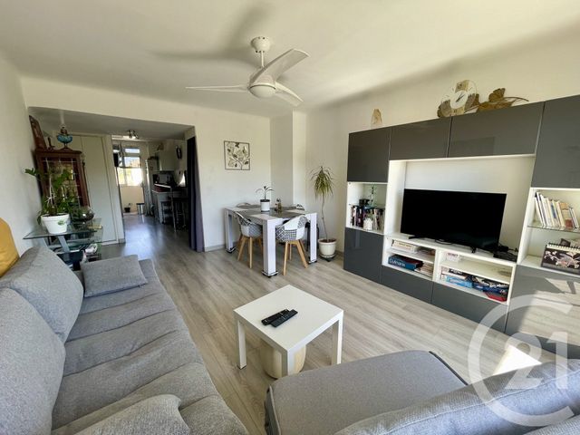 Appartement T3 à vendre - 3 pièces - 62.13 m2 - NIMES - 30 - LANGUEDOC-ROUSSILLON - Century 21 Dhuoda