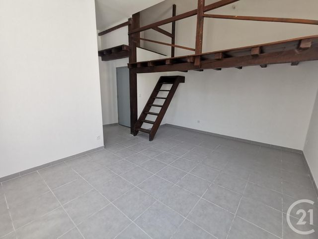 Appartement T1 à louer - 1 pièce - 28.24 m2 - NIMES - 30 - LANGUEDOC-ROUSSILLON - Century 21 Dhuoda