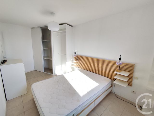 Appartement T3 à vendre - 3 pièces - 58.79 m2 - NIMES - 30 - LANGUEDOC-ROUSSILLON - Century 21 Dhuoda