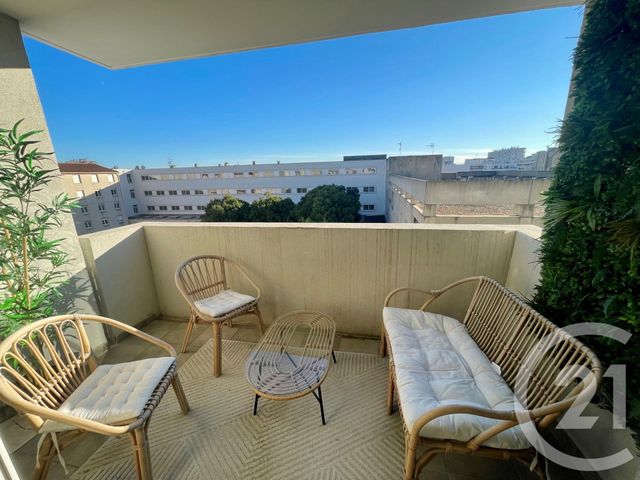 Appartement T3 à vendre - 3 pièces - 58.79 m2 - NIMES - 30 - LANGUEDOC-ROUSSILLON - Century 21 Dhuoda