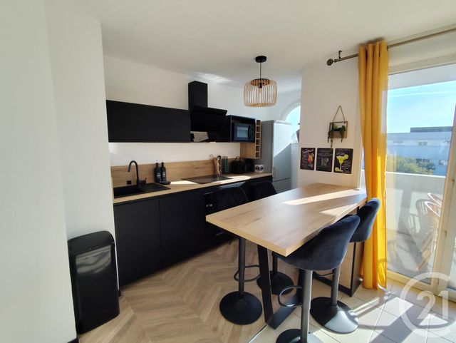 Appartement T3 à vendre - 3 pièces - 58.79 m2 - NIMES - 30 - LANGUEDOC-ROUSSILLON - Century 21 Dhuoda