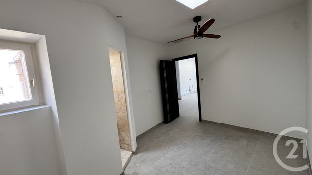 Appartement T3 à vendre - 3 pièces - 53.0 m2 - NIMES - 30 - LANGUEDOC-ROUSSILLON - Century 21 Dhuoda