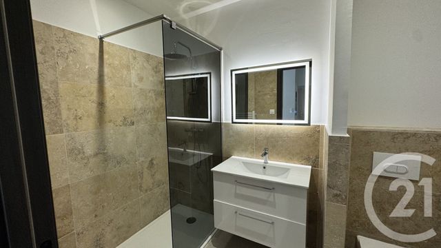 Appartement T3 à vendre - 3 pièces - 53.0 m2 - NIMES - 30 - LANGUEDOC-ROUSSILLON - Century 21 Dhuoda