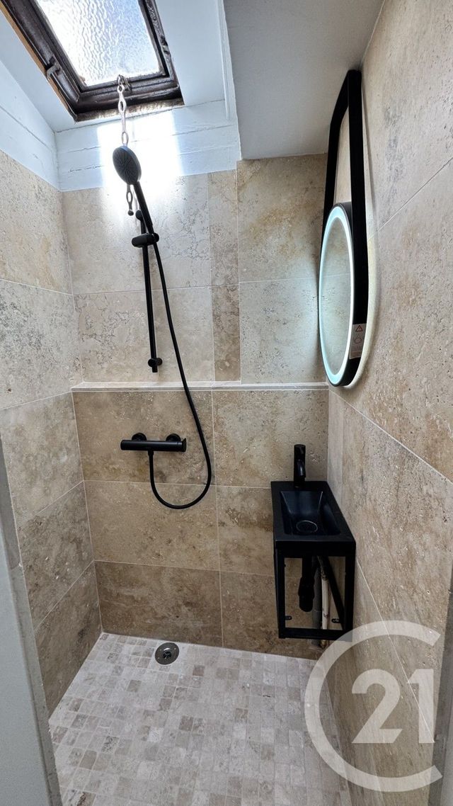Appartement T3 à vendre - 3 pièces - 53.0 m2 - NIMES - 30 - LANGUEDOC-ROUSSILLON - Century 21 Dhuoda