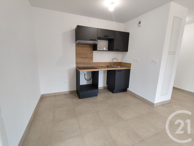 Appartement T3 à louer - 3 pièces - 72.2 m2 - NIMES - 30 - LANGUEDOC-ROUSSILLON - Century 21 Dhuoda