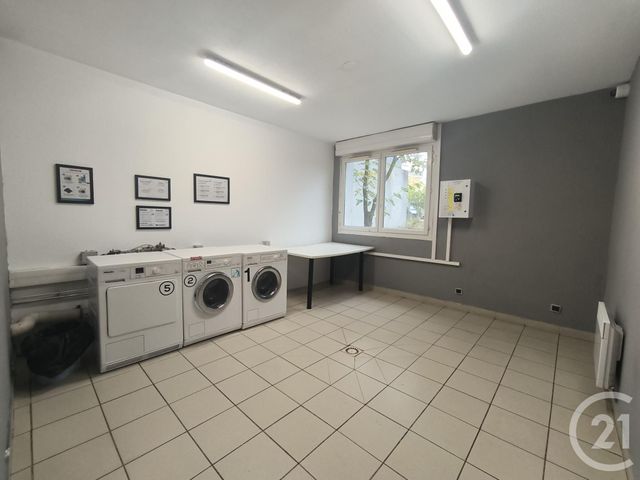 Appartement Studio à vendre - 1 pièce - 22.75 m2 - NIMES - 30 - LANGUEDOC-ROUSSILLON - Century 21 Dhuoda