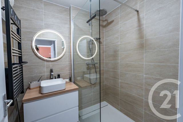 Appartement F2 à vendre - 2 pièces - 46.5 m2 - NIMES - 30 - LANGUEDOC-ROUSSILLON - Century 21 Dhuoda