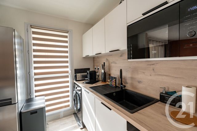 Appartement F2 à vendre - 2 pièces - 46.5 m2 - NIMES - 30 - LANGUEDOC-ROUSSILLON - Century 21 Dhuoda