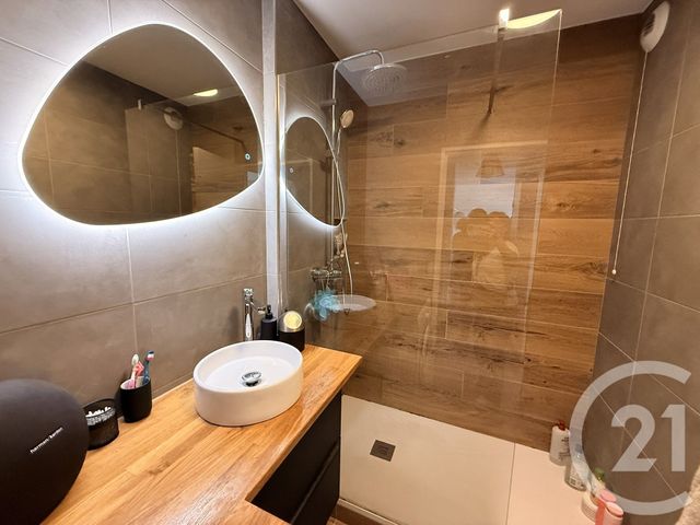 Appartement à vendre - 2 pièces - 41.06 m2 - NIMES - 30 - LANGUEDOC-ROUSSILLON - Century 21 Dhuoda