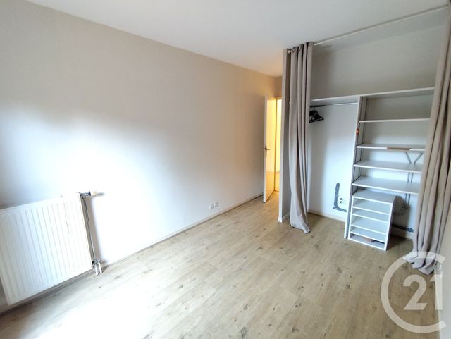 Appartement à louer - 2 pièces - 50.6 m2 - NIMES - 30 - LANGUEDOC-ROUSSILLON - Century 21 Dhuoda