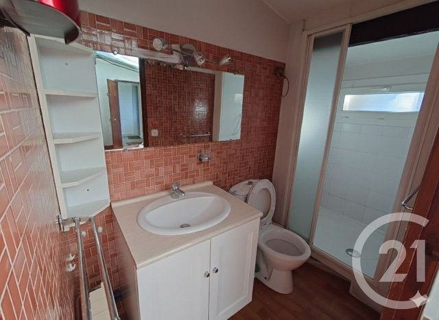 Appartement T3 à vendre - 4 pièces - 66.64 m2 - NIMES - 30 - LANGUEDOC-ROUSSILLON - Century 21 Dhuoda