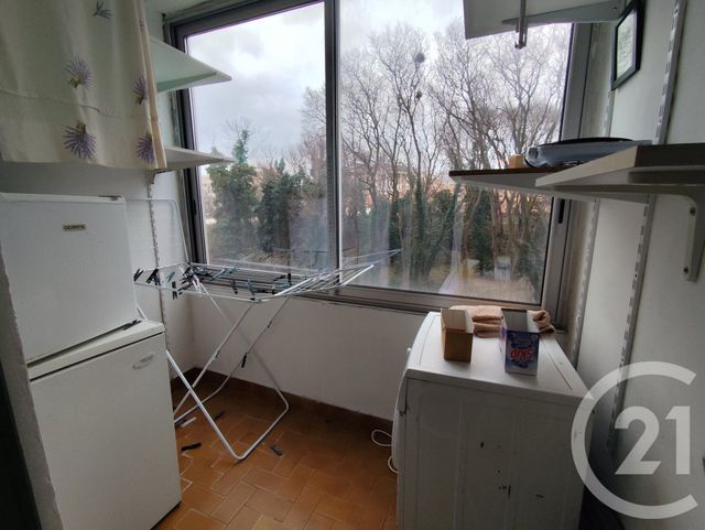 Appartement T4 à louer - 4 pièces - 63.79 m2 - NIMES - 30 - LANGUEDOC-ROUSSILLON - Century 21 Dhuoda