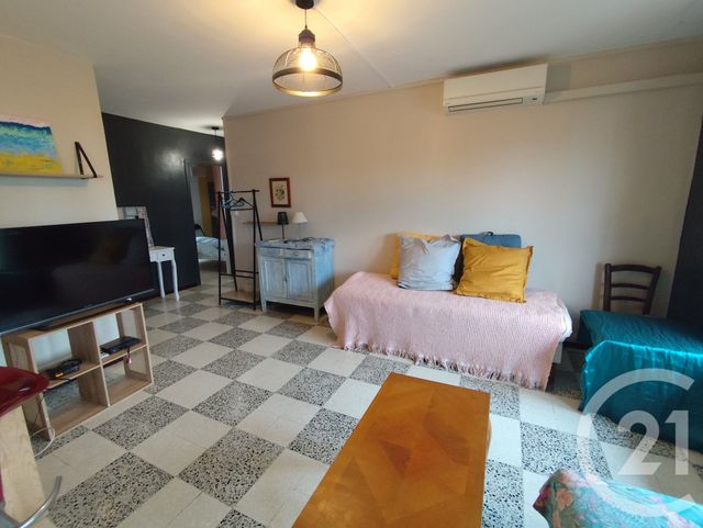 Appartement T4 à louer - 4 pièces - 63.79 m2 - NIMES - 30 - LANGUEDOC-ROUSSILLON - Century 21 Dhuoda